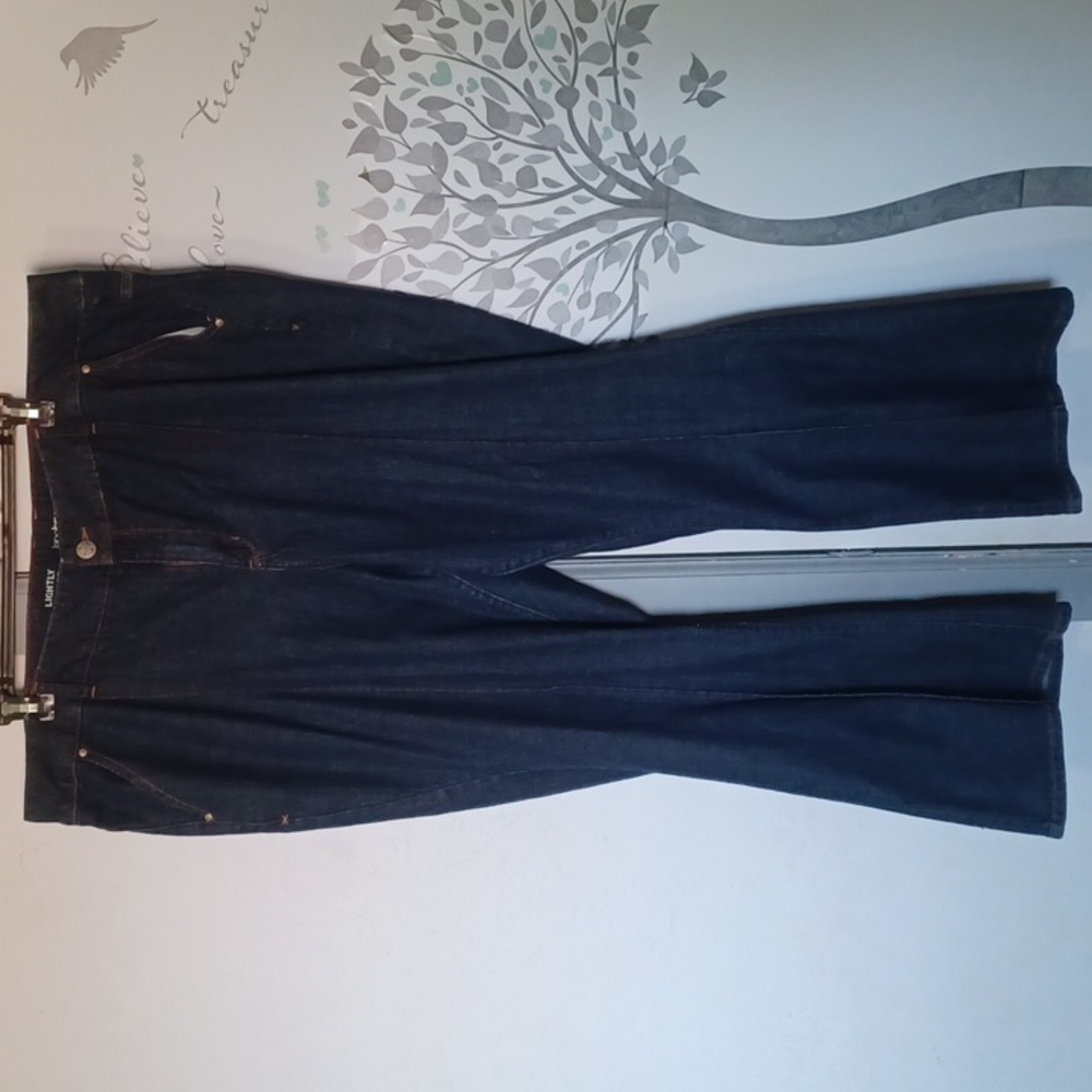 Plus Size Dark Wash Jeans!!!